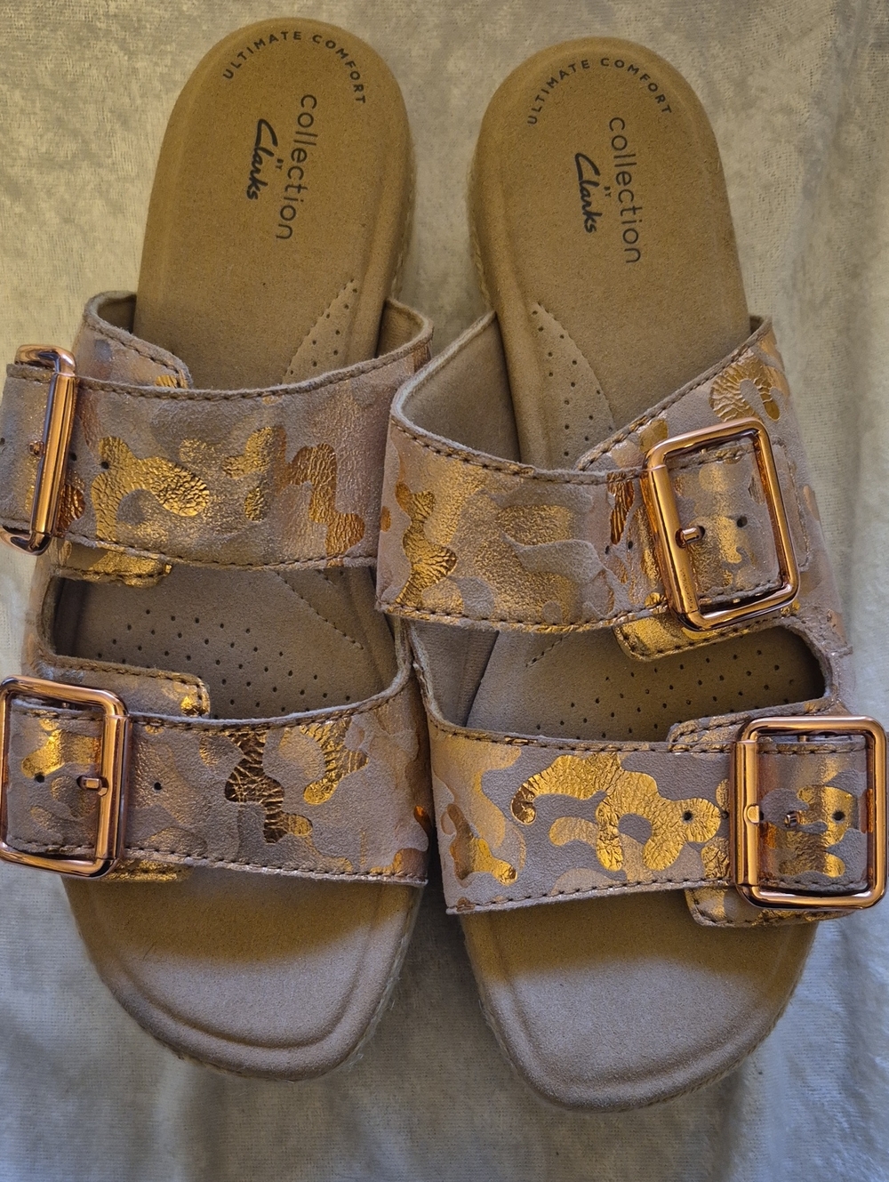 Clarks Womens Ultimate Comfort Rose Gold Metallic Buckle Double-Strap Sandals